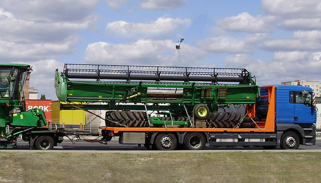 Delivery of equipment